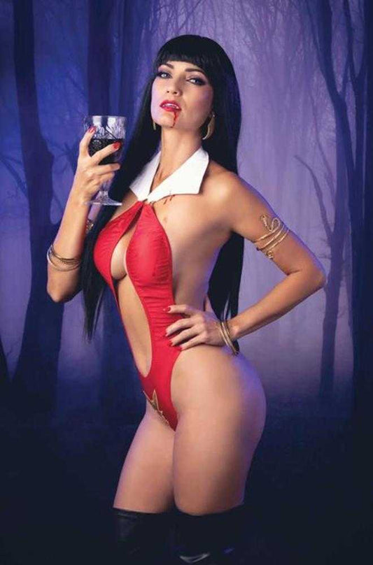 Vampirella vs Red Sonja Red City #1 Cover H Cosplay Vampirella 1:10 Virgin Variant